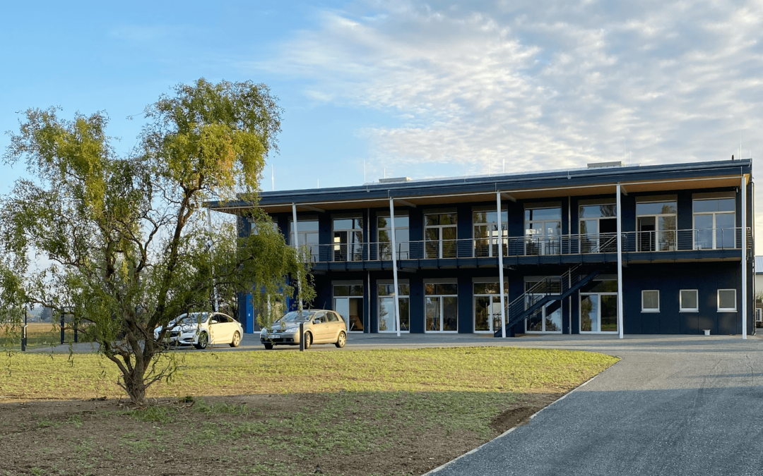 Der Agora Hauptsitz in Pouch